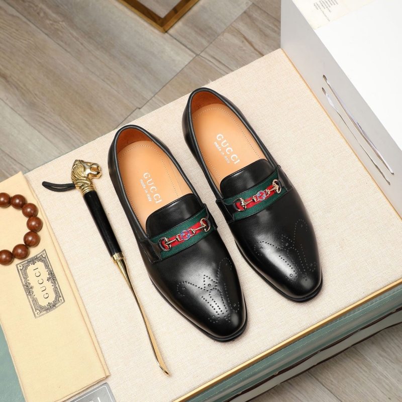 G*u*i leather shoes